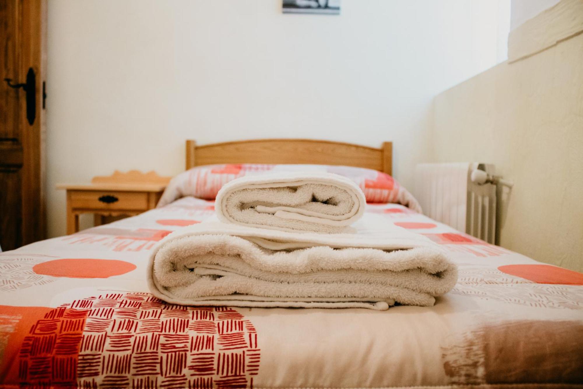Apartamentos El Callejon Riopar Bagian luar foto